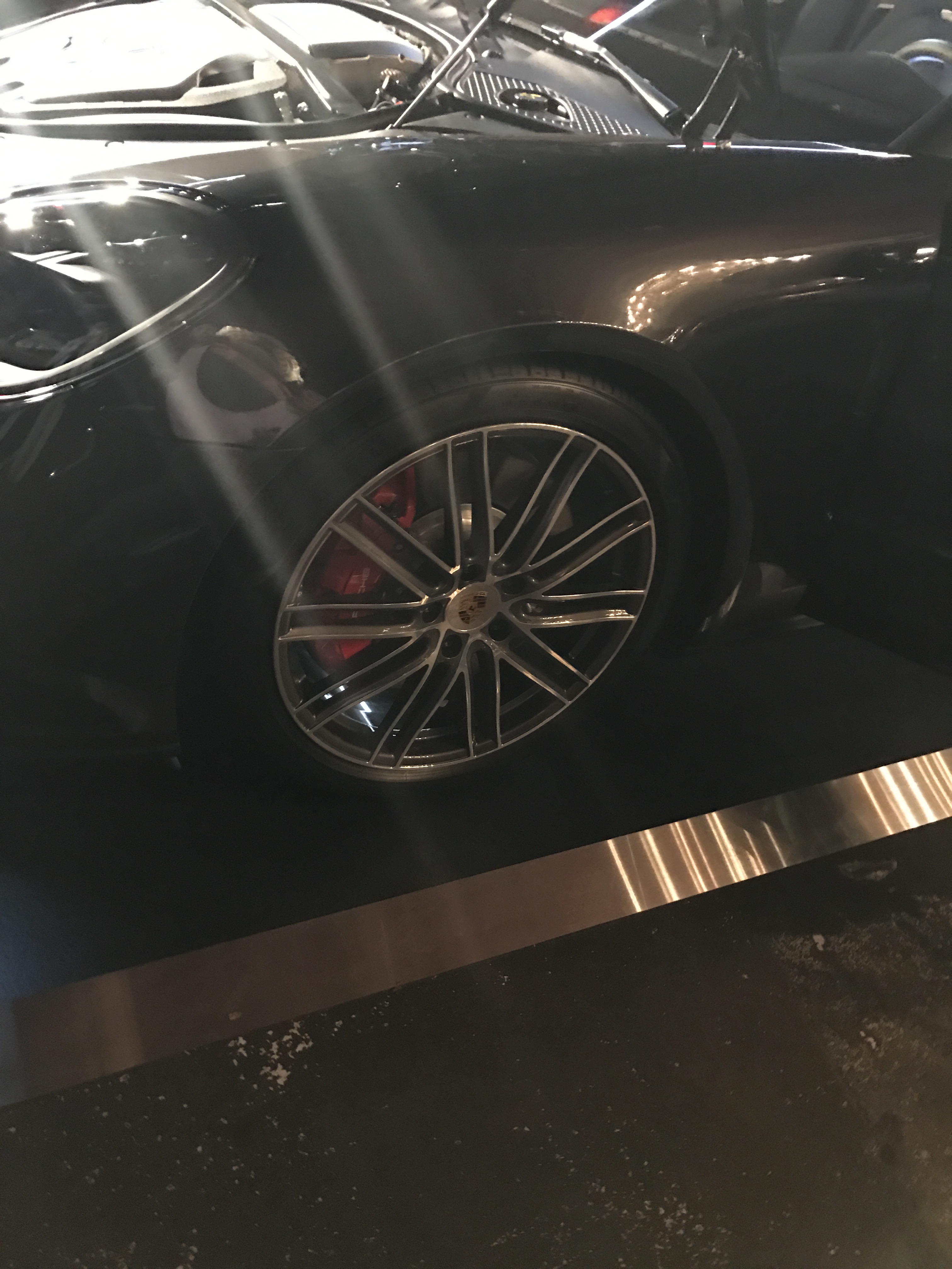 2017 Porsche Panamera - Exterior