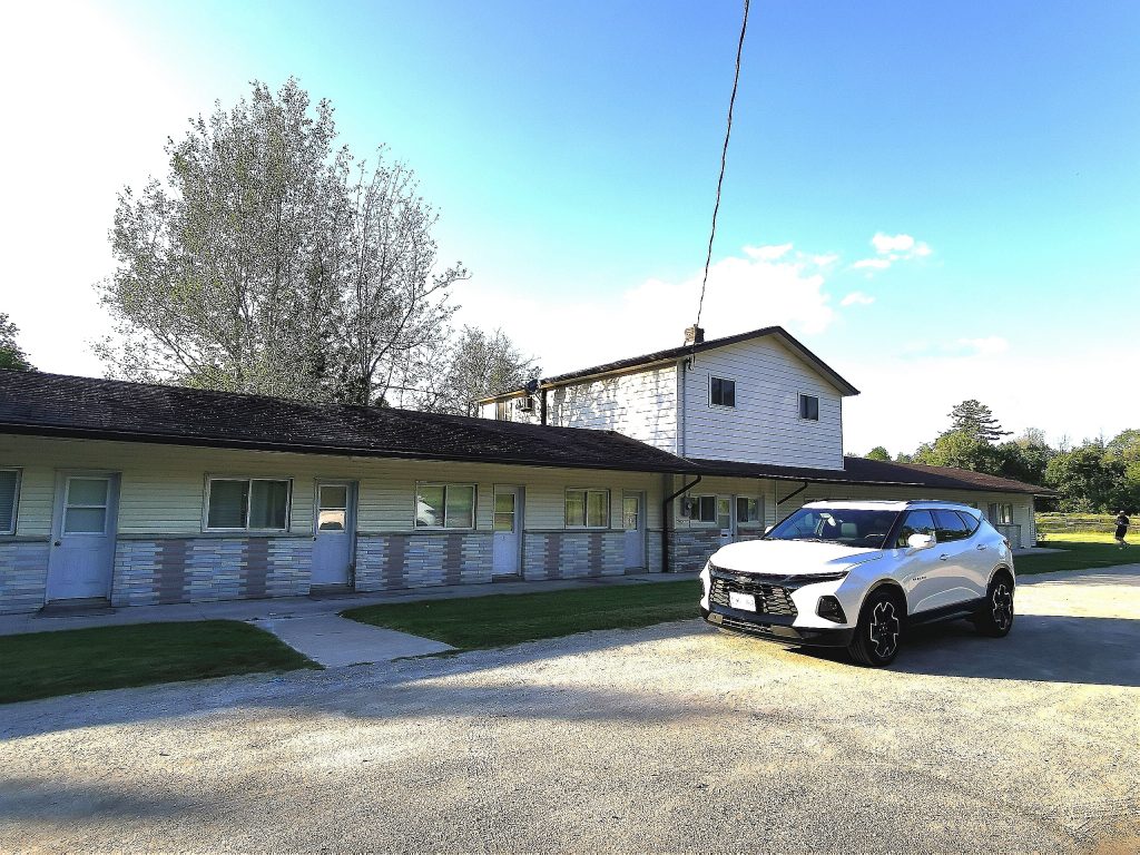 Rosebud Motel Schitt's Creek (Filming Location) Orangeville