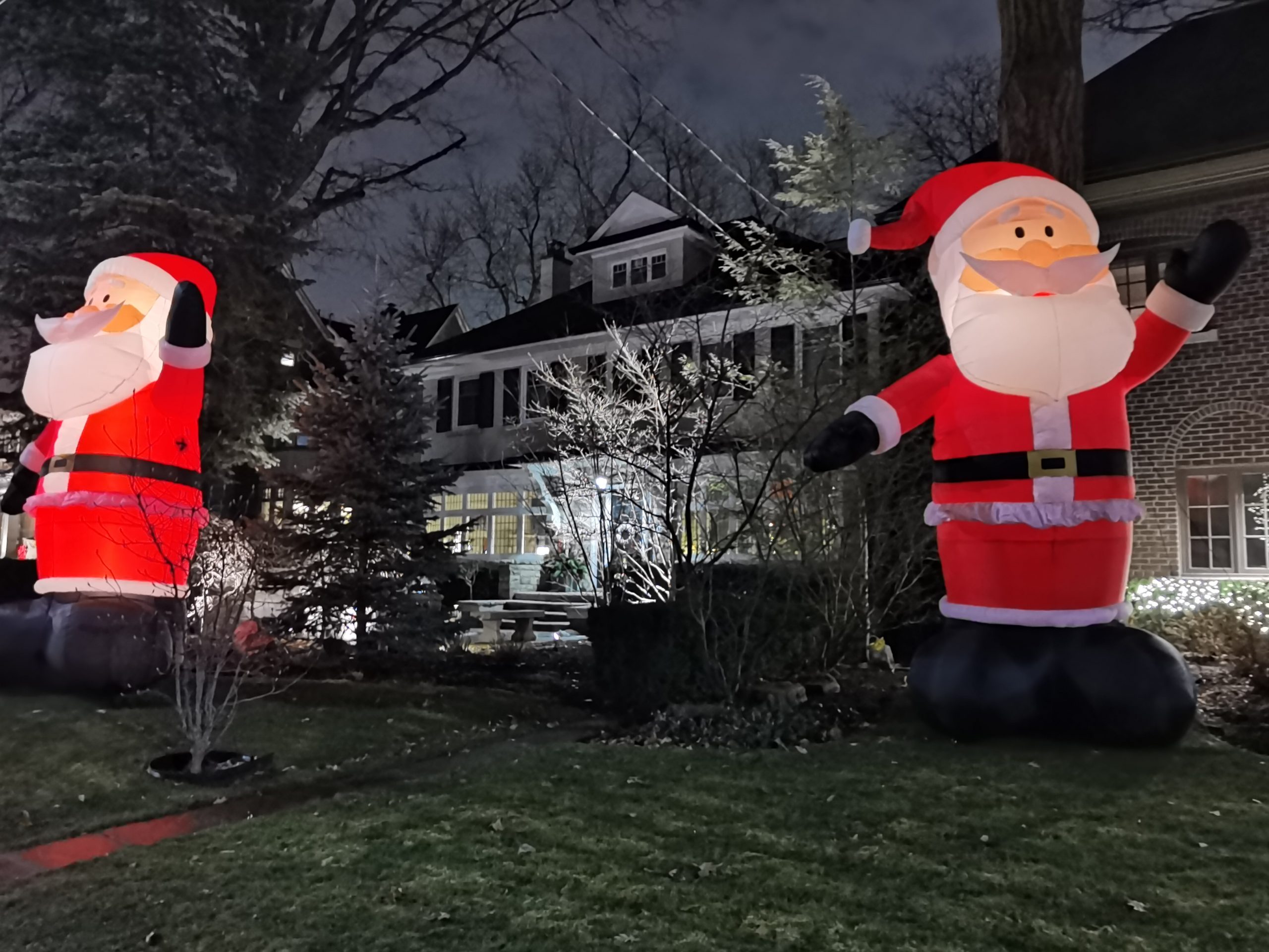 (By Night) "Kringlewood" Inflated Giant Santa Claus Inglewood Drive