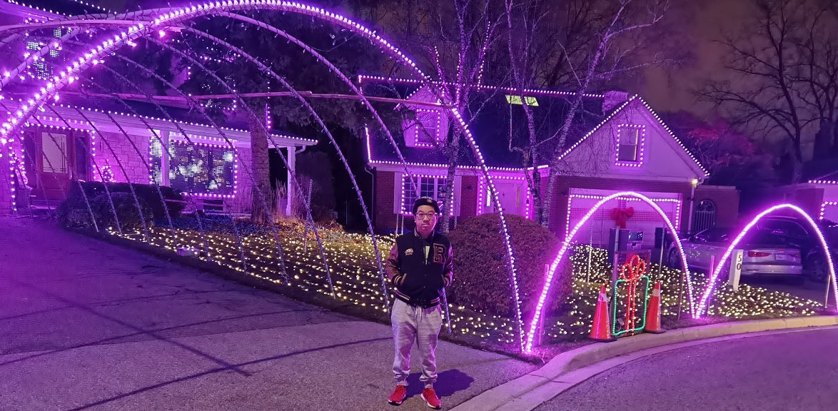 Wild Cherry Lights FREE Christmas Lights Display Thornhill, Ontario