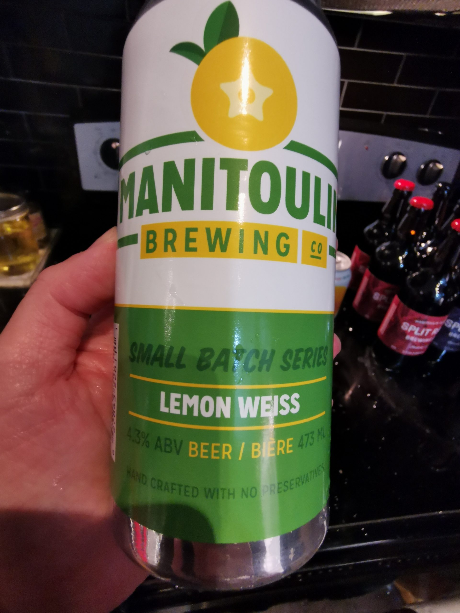 Lemon Weiss Manitoulin Island Brewing Little Current, Ontario