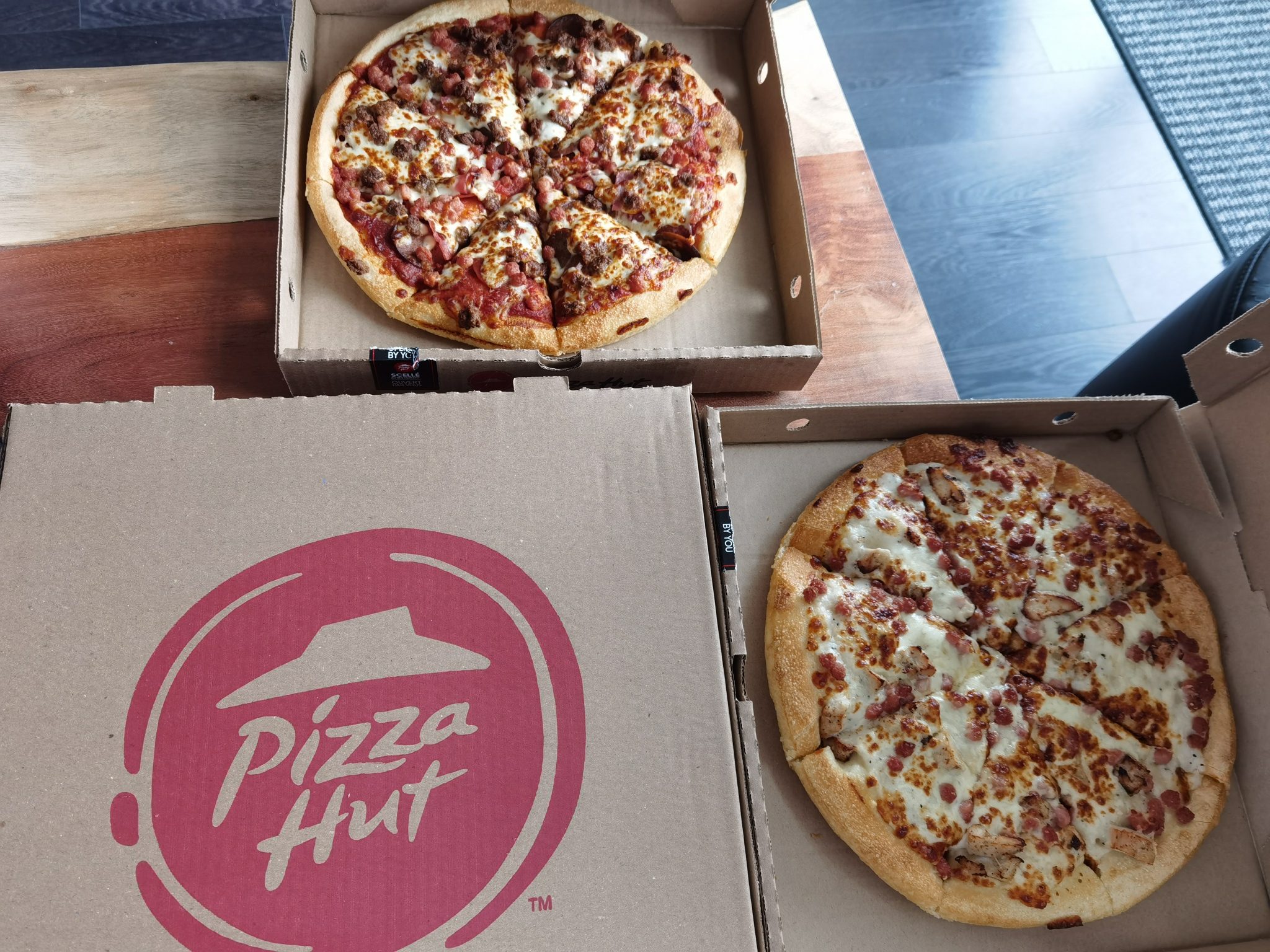 Pizza Hut 5! 5! 5! Deal Is Back! Toronto, Ontario, Canada